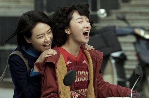 七月与安生电影演员,青春纠葛，双生花下的命运交响