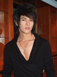 汪东城的资料,从偶像到演员，多面才华的青春偶像之路