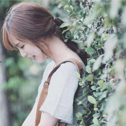 海弦月女孩个人资料,探寻神秘海域的青春传奇